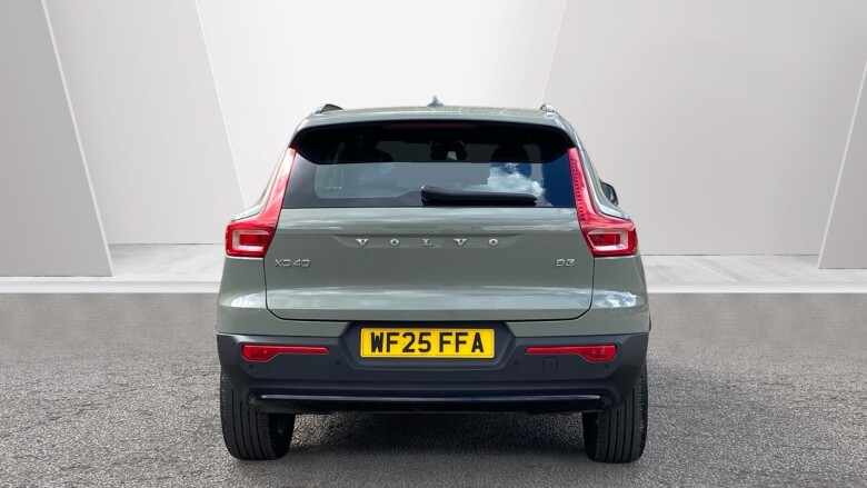 Volvo XC40 2.0 B3P Plus Dark 5dr Auto Petrol Estate